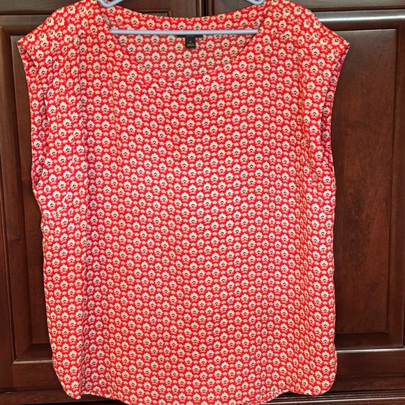 Ann Taylor Factory Tops - Ann Taylor factory sleeveless top size XL